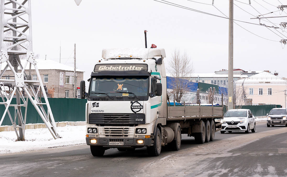 Башкортостан, № Н 666 НМ 102 — Volvo ('1993) FH12.380