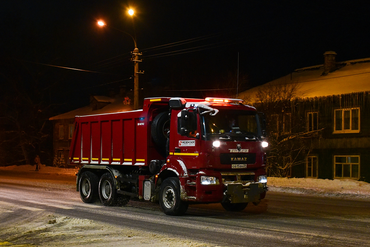 Архангельская область, № О 615 ВН 29 — КамАЗ-6520-53 "Люкс"