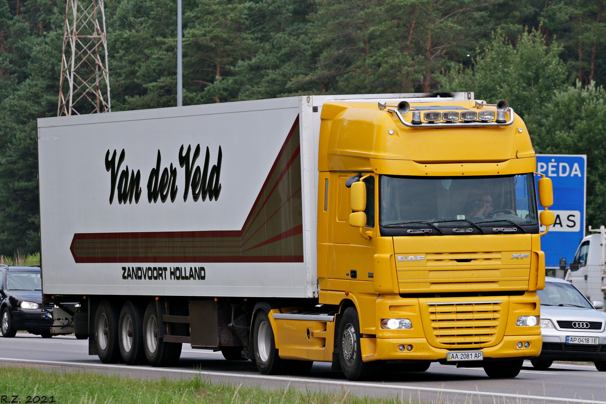 Киев, № АА 2081 АР — DAF XF105 FT