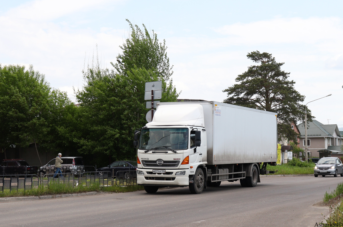 Красноярский край, № М 577 КР 124 — Hino 500