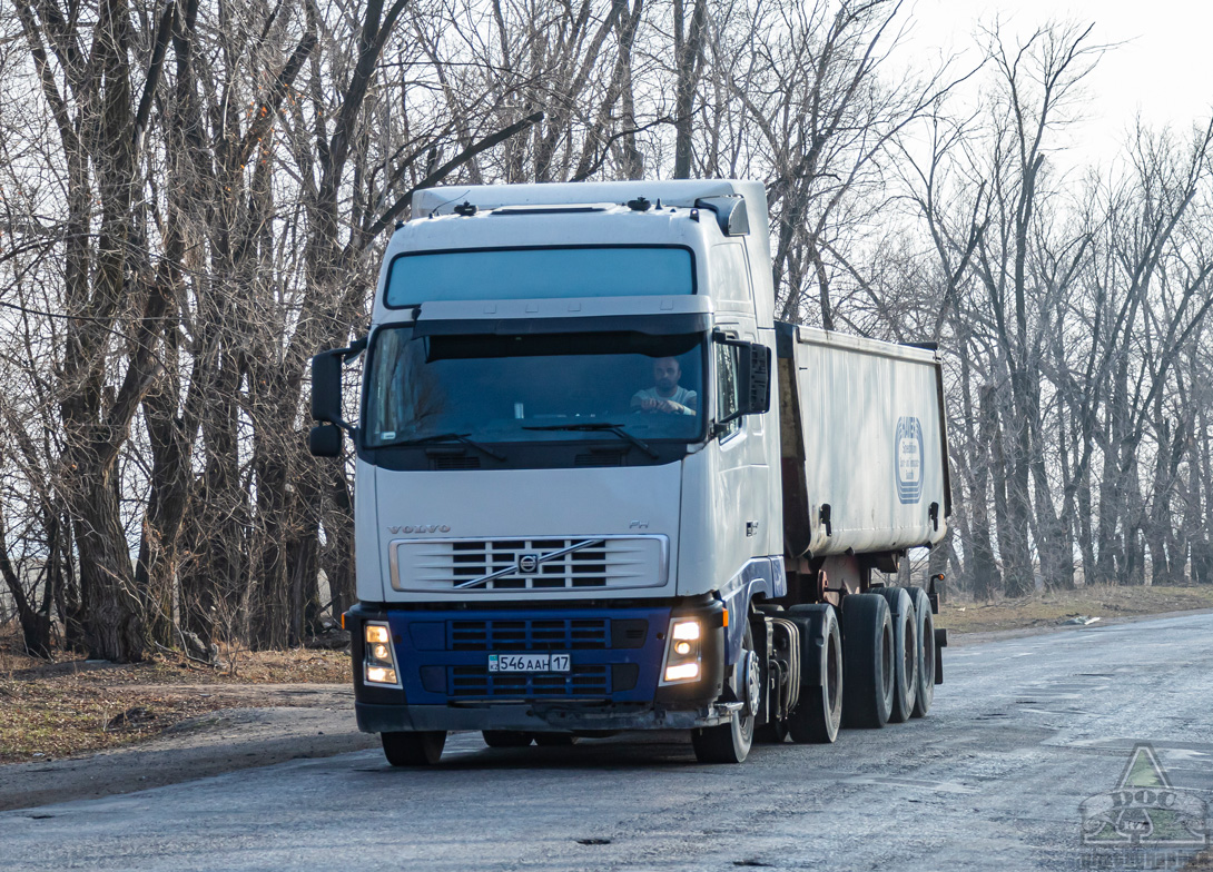 Шымкент, № 546 AAH 17 — Volvo ('2002) FH12.440