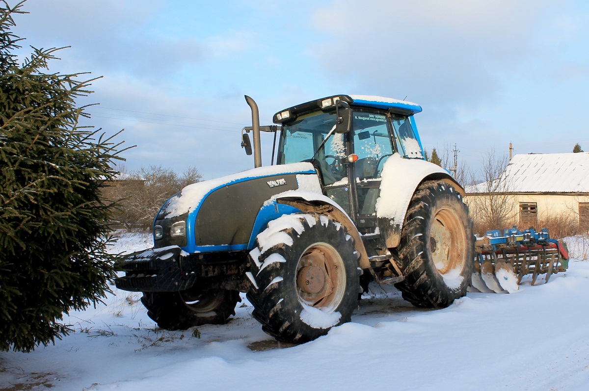 Псковская область, № 8326 ЕЕ 60 — Valtra (общая модель)