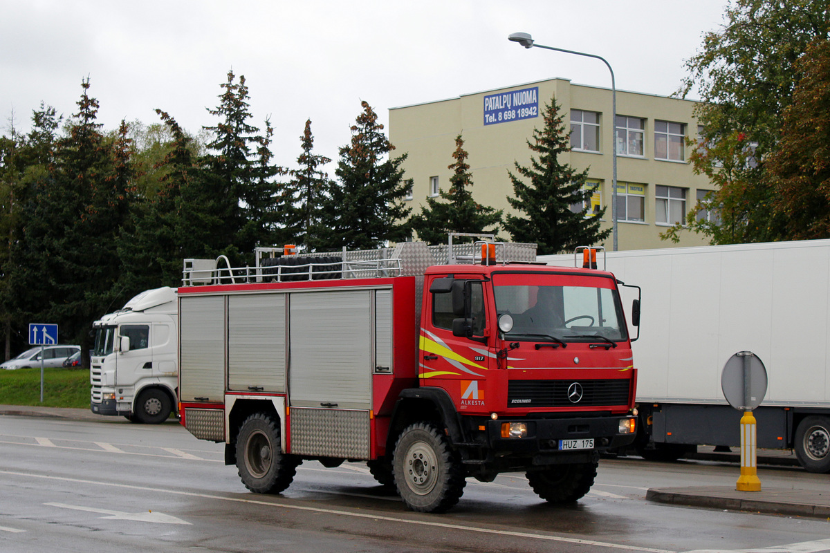 Литва, № HUZ 175 — Mercedes-Benz LK 917