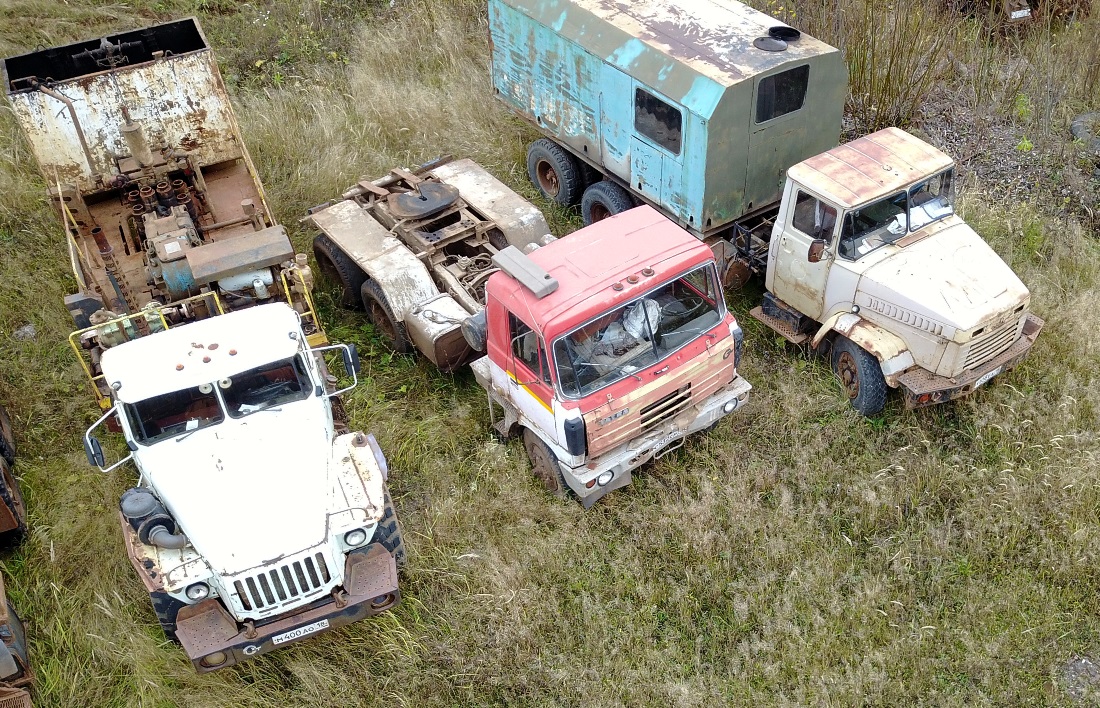 Удмуртия, № М 400 АО 18 — Урал-4320-40; Удмуртия, № С 532 СР 18 — Tatra 815-2 S1; Удмуртия, № У 658 ЕА 18 — КрАЗ-250