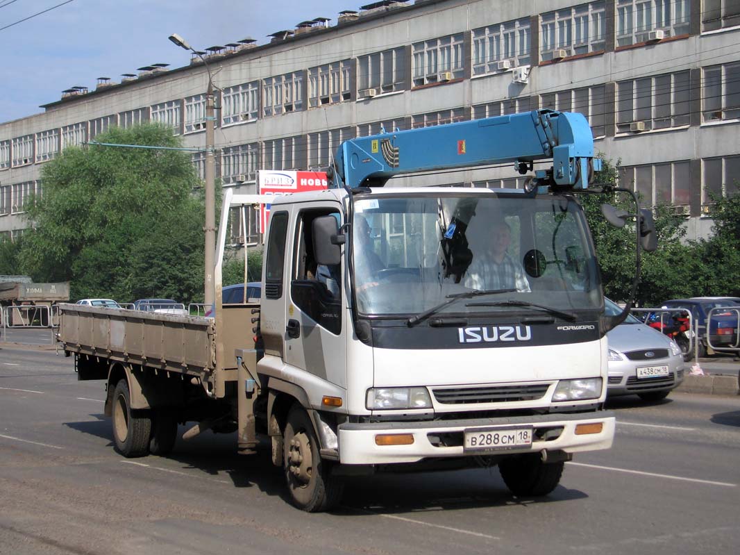 Удмуртия, № В 288 СМ 18 — Isuzu Forward (общая модель)