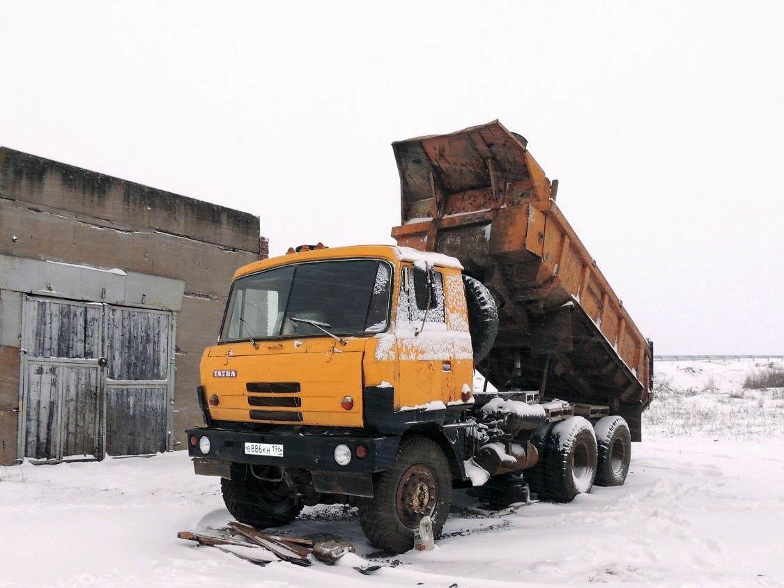 Свердловская область, № В 886 КН 196 — Tatra 815 S1