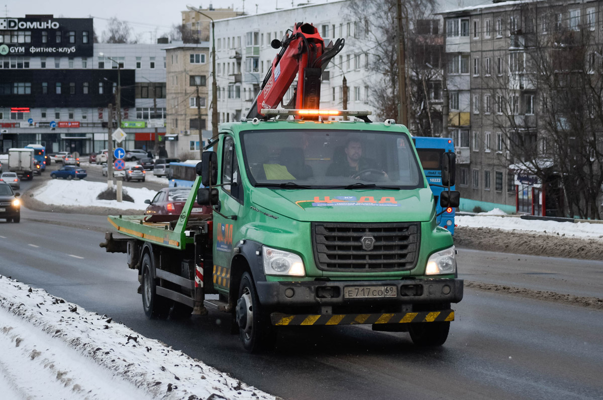 Тверская область, № Е 717 СО 69 — ГАЗ-C41R13