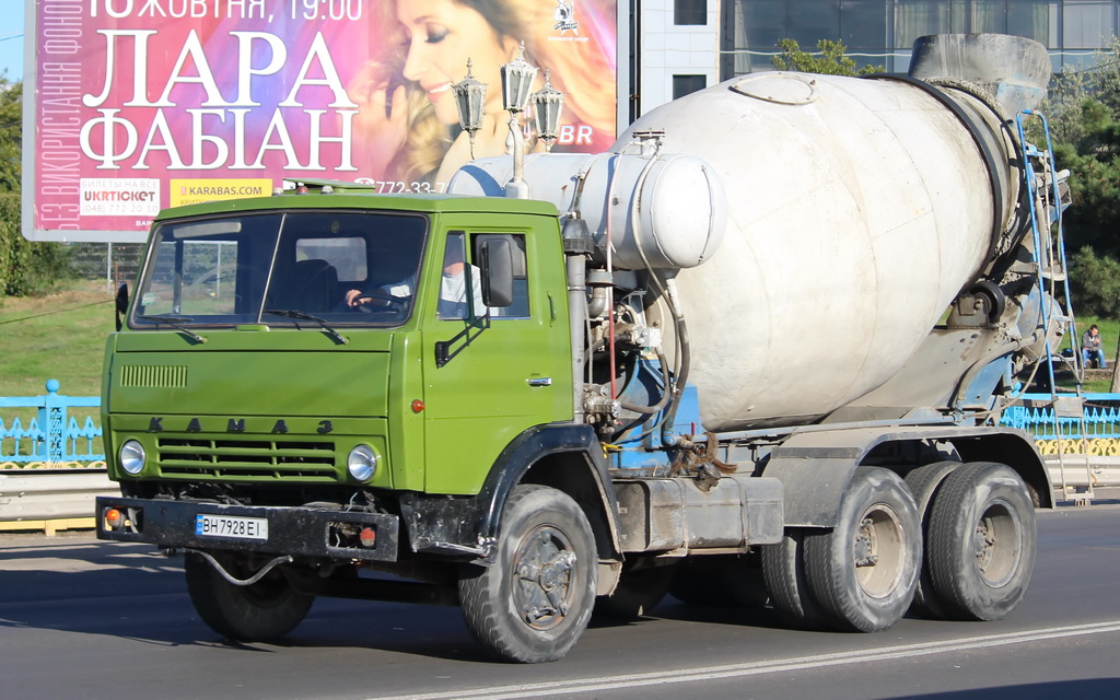 Одесская область, № ВН 7928 ЕІ — КамАЗ-5320