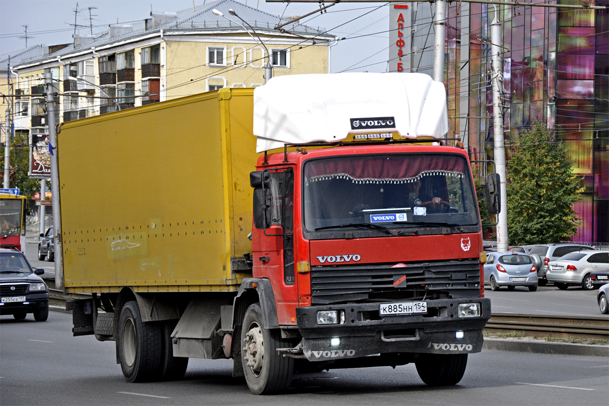 Новосибирская область, № К 885 НН 154 — Volvo FL6