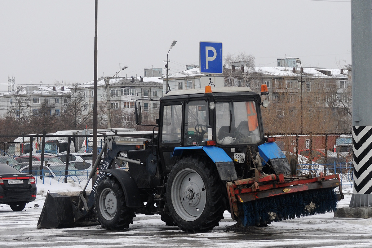 Омская область, № 9537 АА 55 — Беларус-82.1