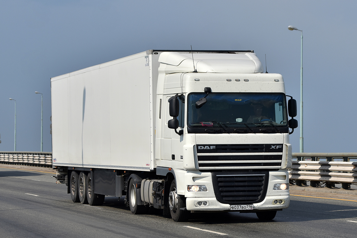 Татарстан, № В 037 ВО 716 — DAF XF105 FT