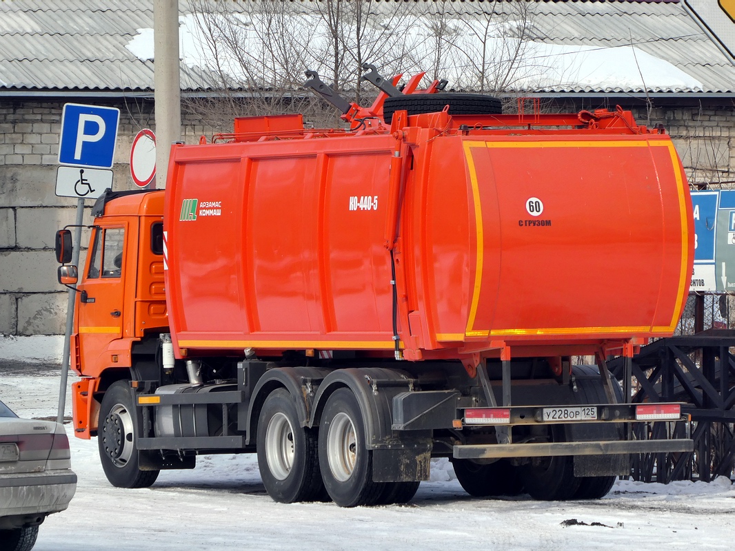 Приморский край, № У 228 ОР 125 — КамАЗ-65115 (общая модель)