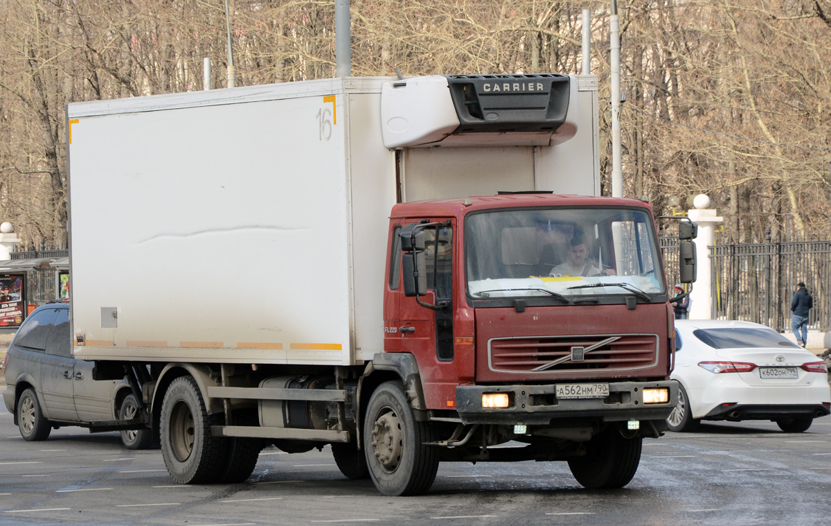 Московская область, № А 562 НМ 790 — Volvo ('2001) FL