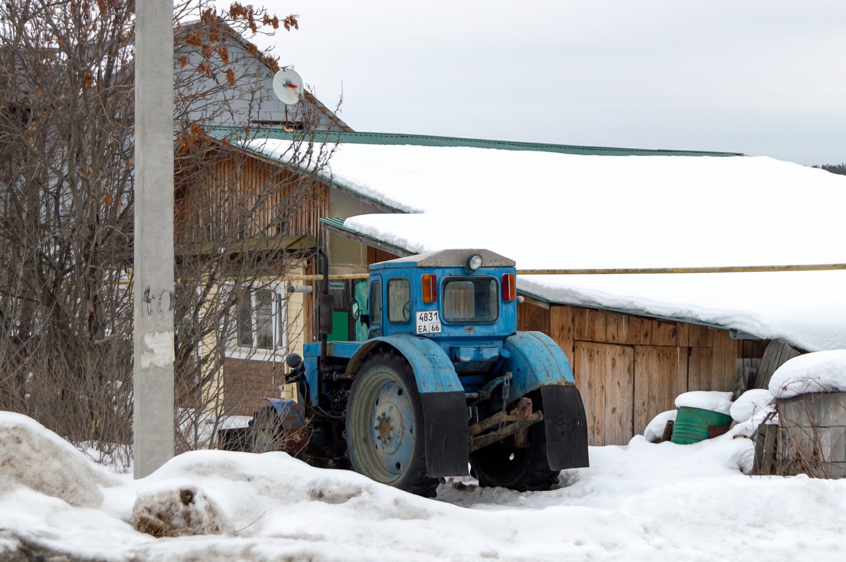 Свердловская область, № 4831 ЕА 66 — Т-40АМ