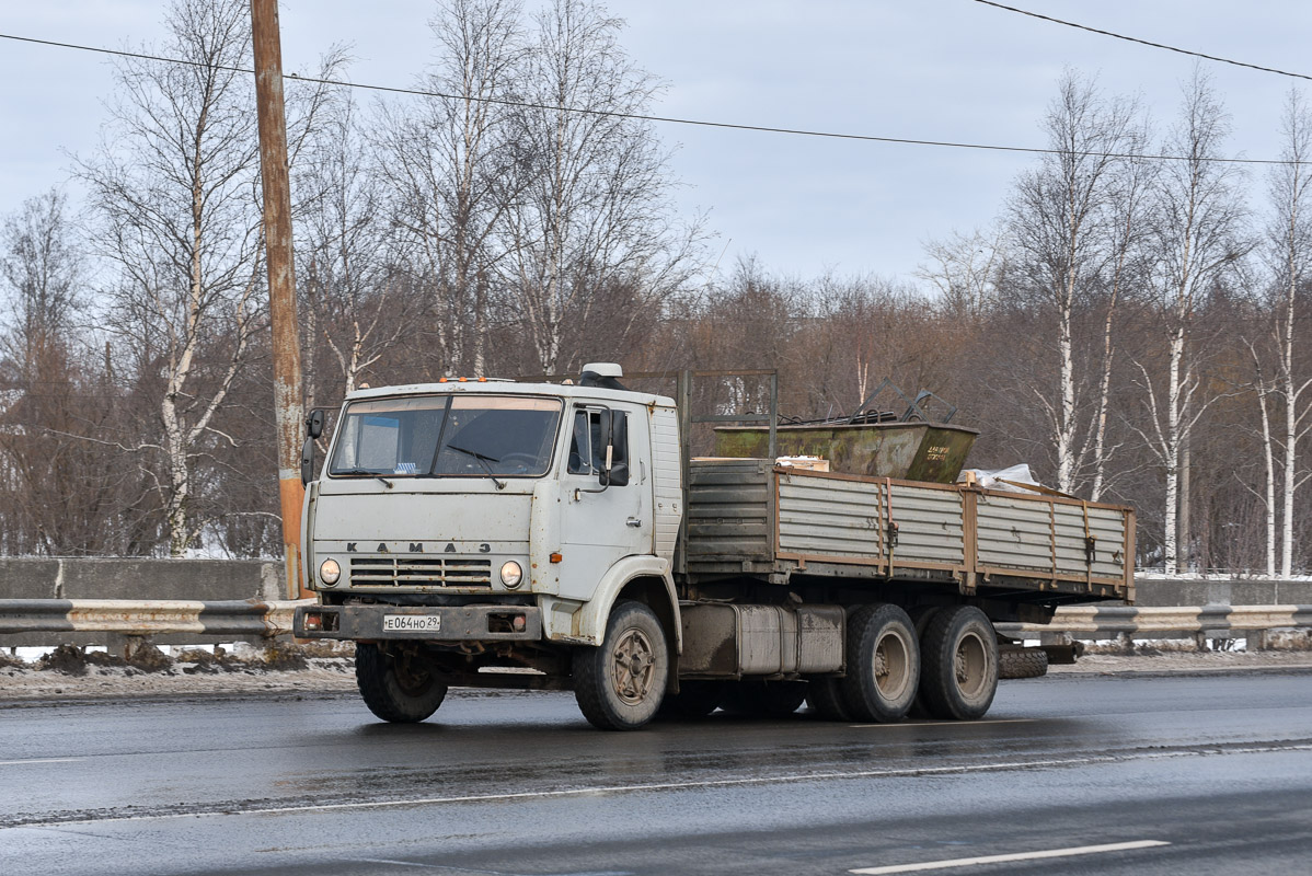 Архангельская область, № Е 064 НО 29 — КамАЗ-53202