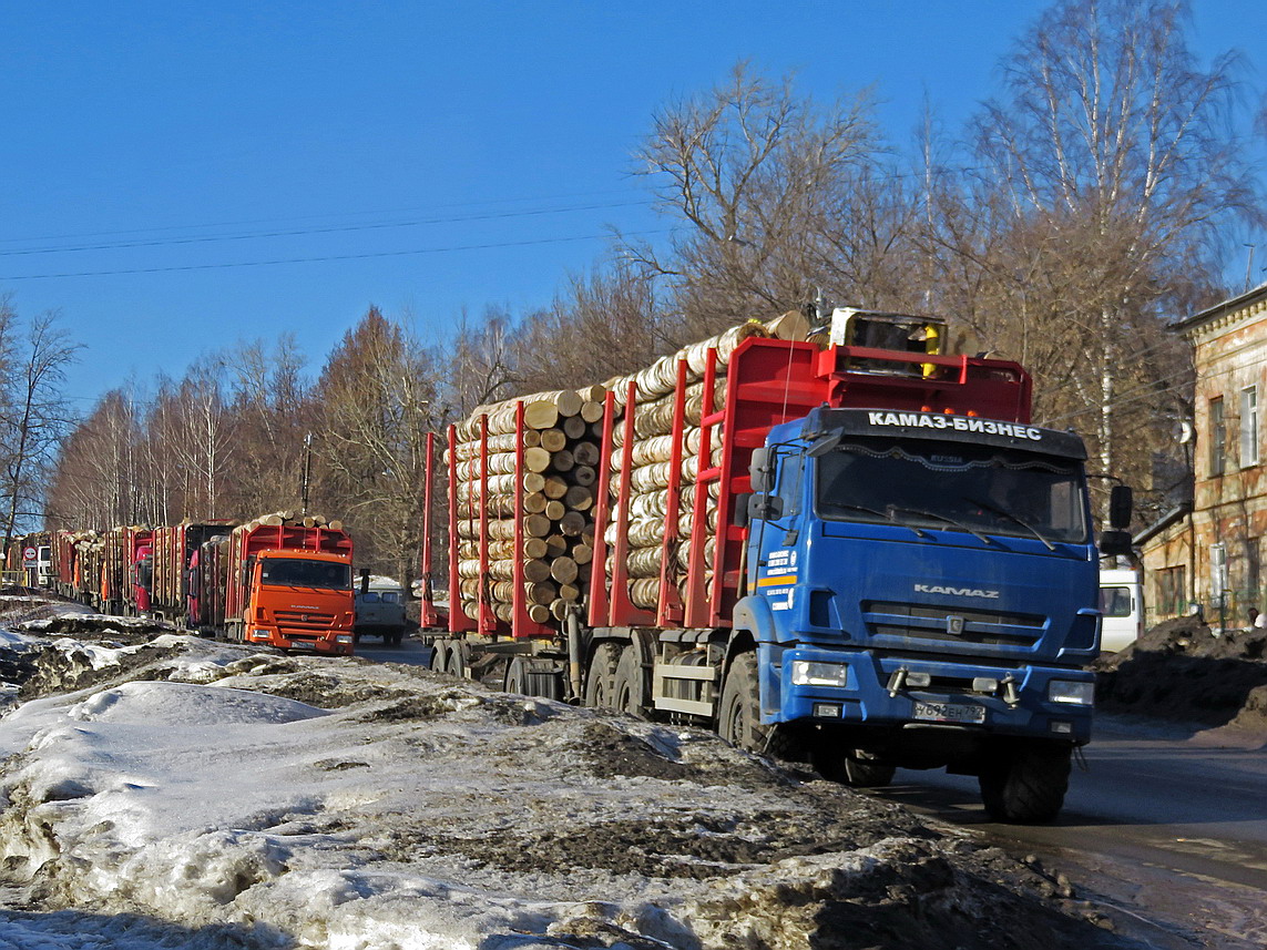 Кировская область, № У 692 ЕН 797 — КамАЗ-43118 (общая модель)