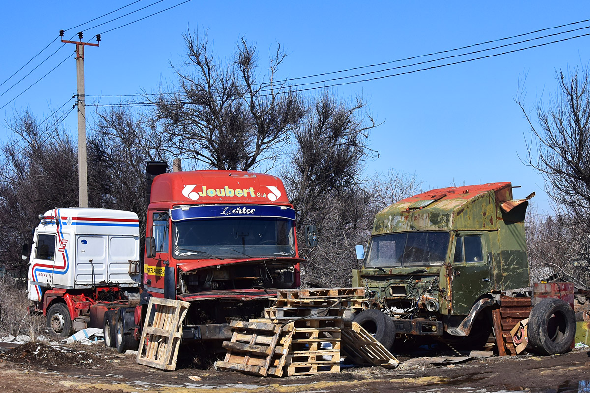 Волгоградская область, № А 731 ОВ 134 — Renault R-Series; Волгоградская область, № Р 082 ОС 34 — КамАЗ-5410