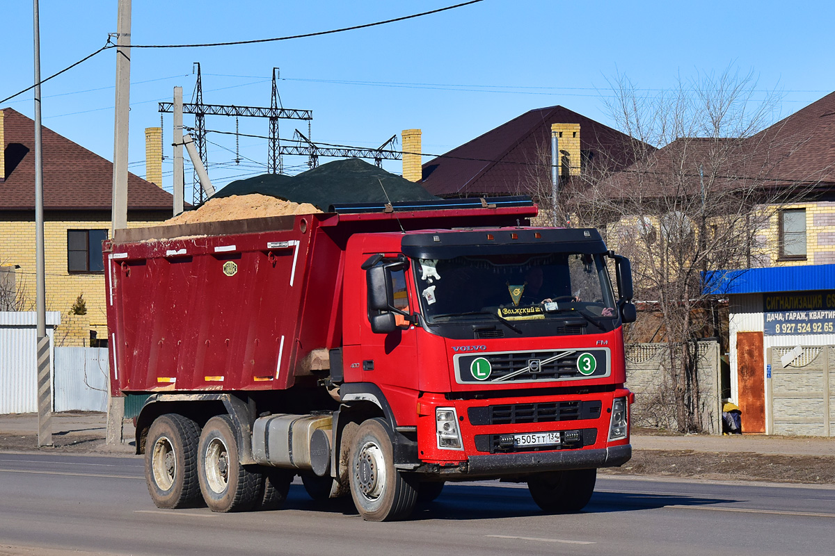 Волгоградская область, № В 505 ТТ 134 — Volvo ('2002) FM12.400