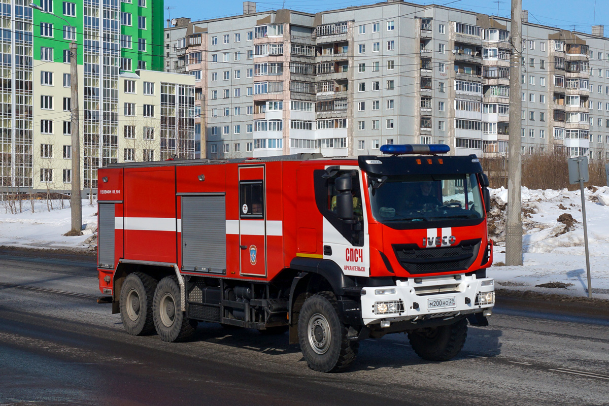 Архангельская область, № М 200 НО 29 — IVECO-AMT Trakker ('2013)