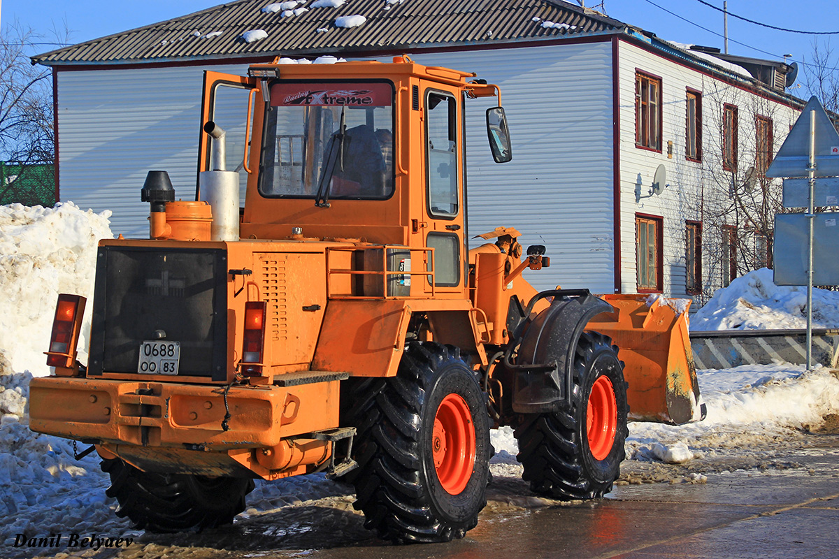 Ненецкий автономный округ, № 0688 ОО 83 — Амкодор-333В (ТО-18Б.3)