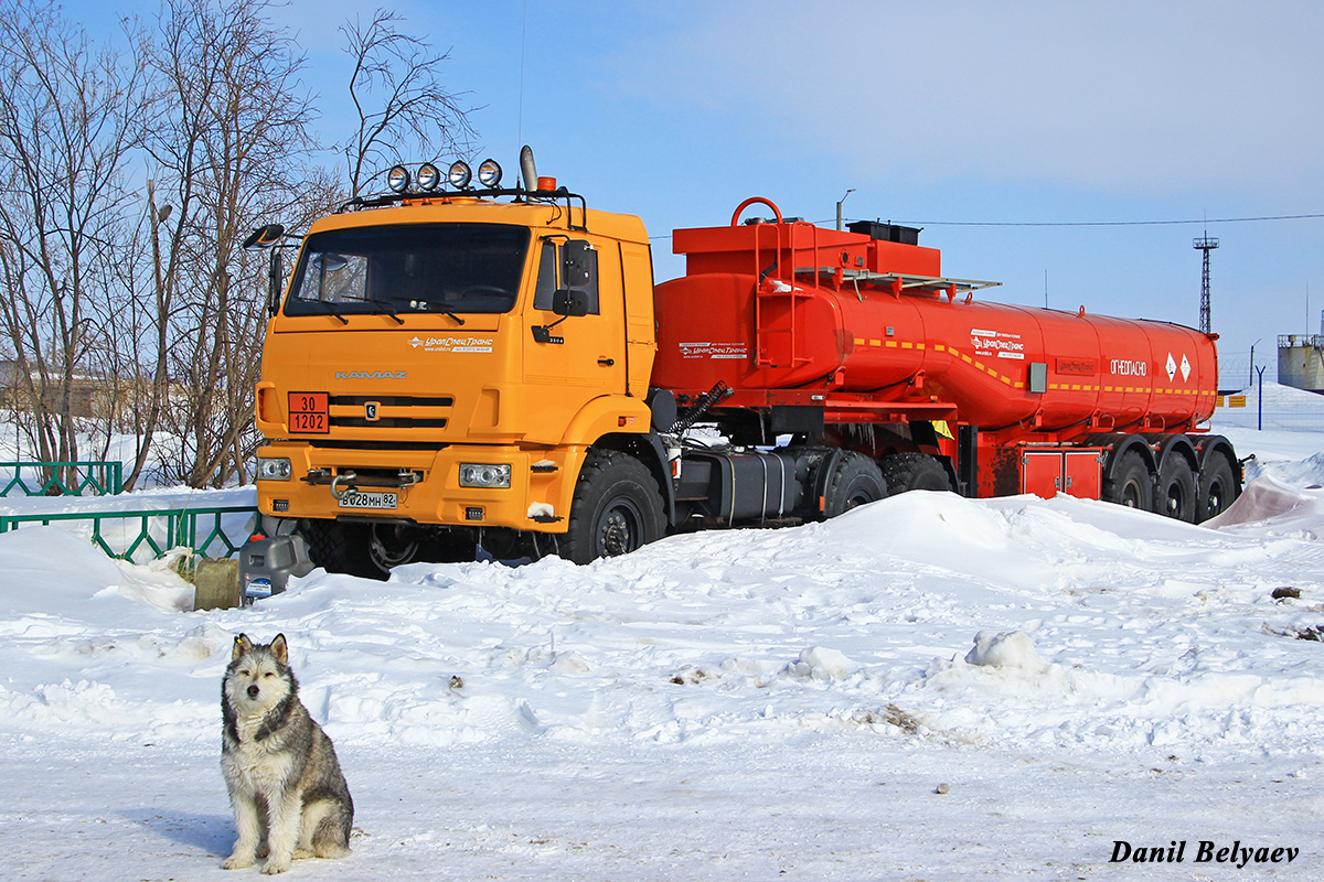 Ненецкий автономный округ, № В 028 МН 82 — КамАЗ-53504-46