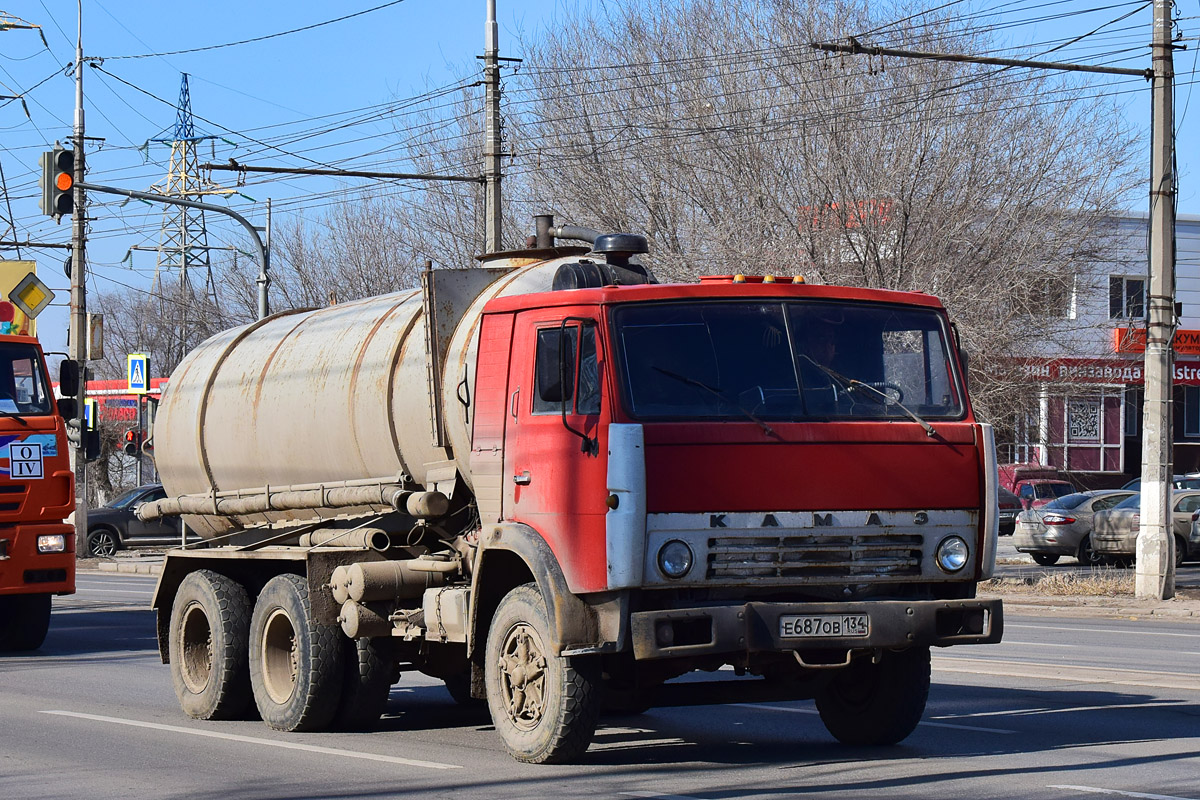 Волгоградская область, № Е 687 ОВ 134 — КамАЗ-5320