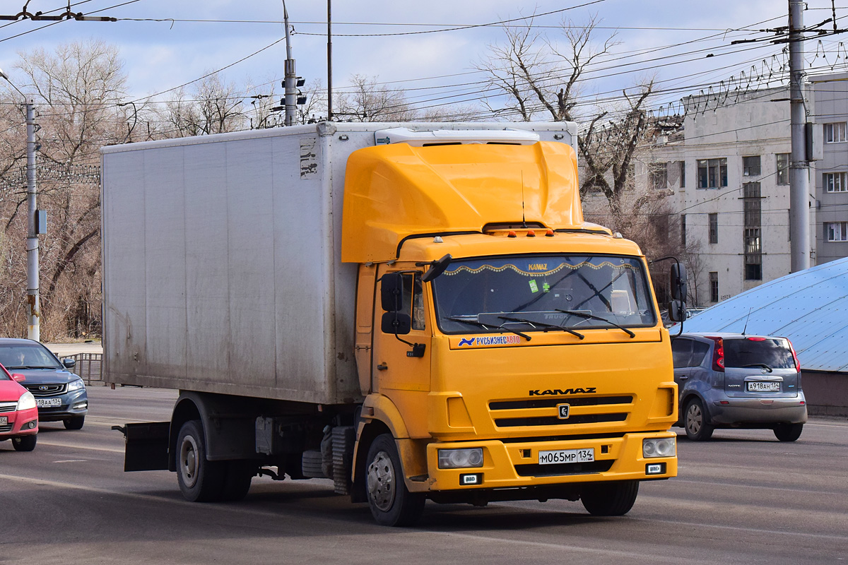 Волгоградская область, № М 065 МР 134 — КамАЗ-4308 (общая модель)