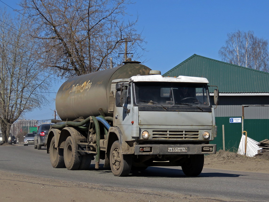 Кировская область, № А 651 УВ 43 — КамАЗ-53212