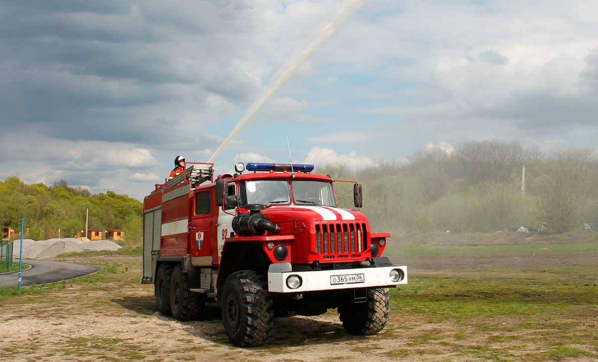 Воронежская область, № О 365 УМ 36 — Урал-5557-40