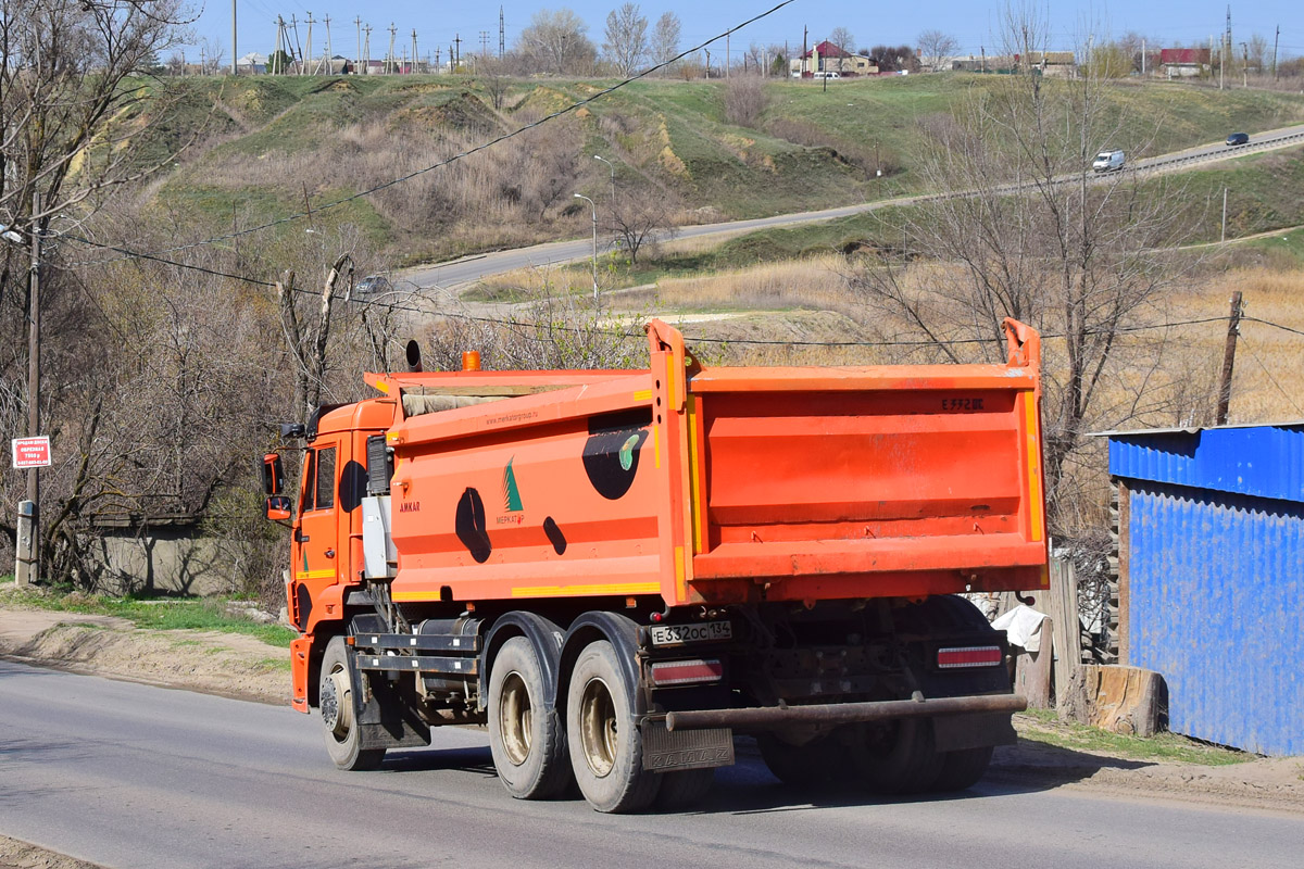 Волгоградская область, № Е 332 ОС 134 — КамАЗ-65115-A5