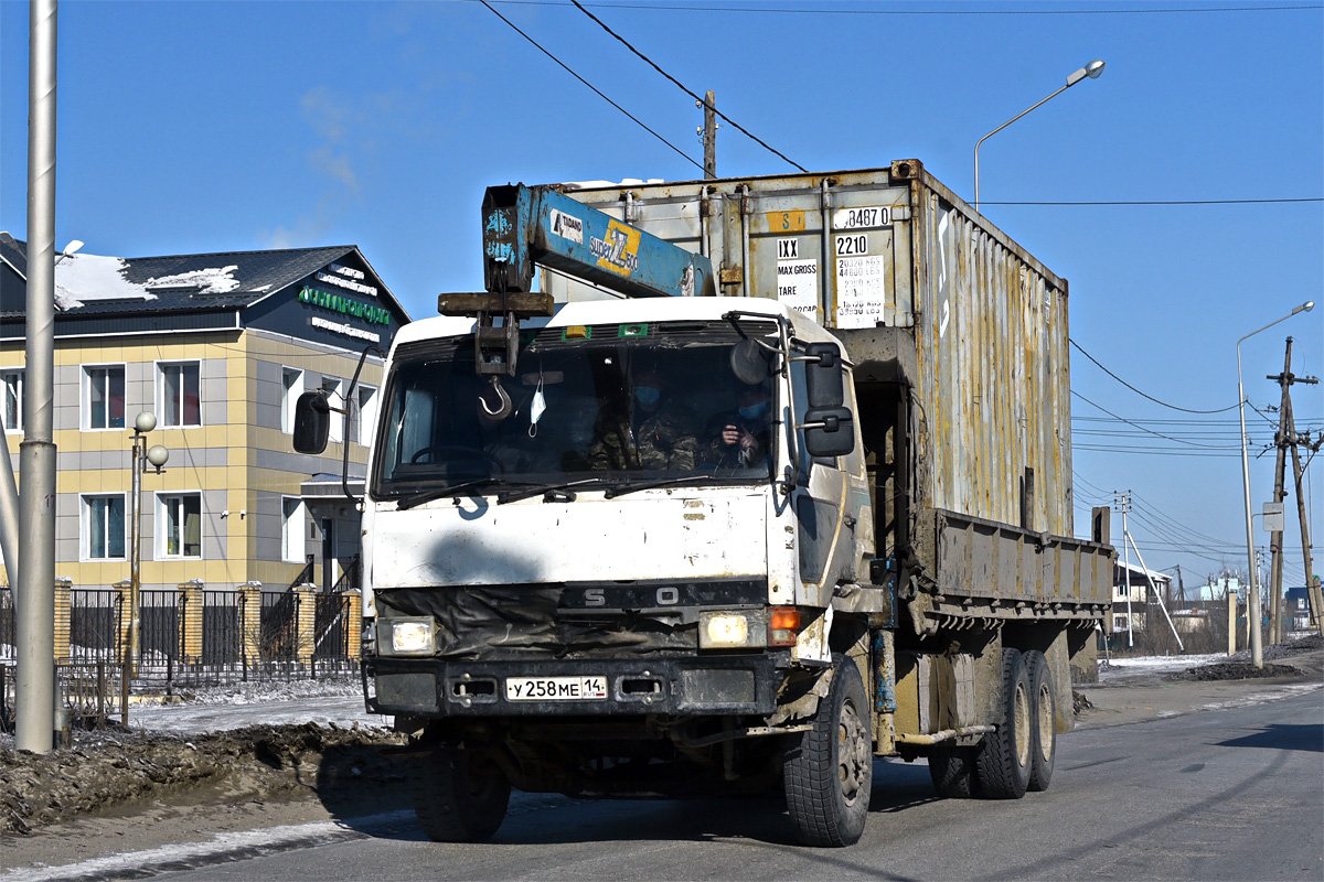 Саха (Якутия), № У 258 МЕ 14 — Mitsubishi Fuso The Great