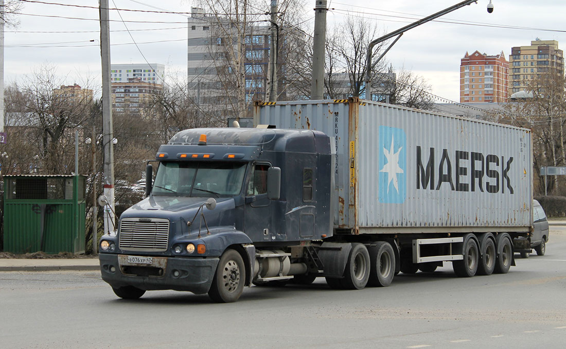 Ленинградская область, № В 076 ХР 47 — Freightliner Century Class