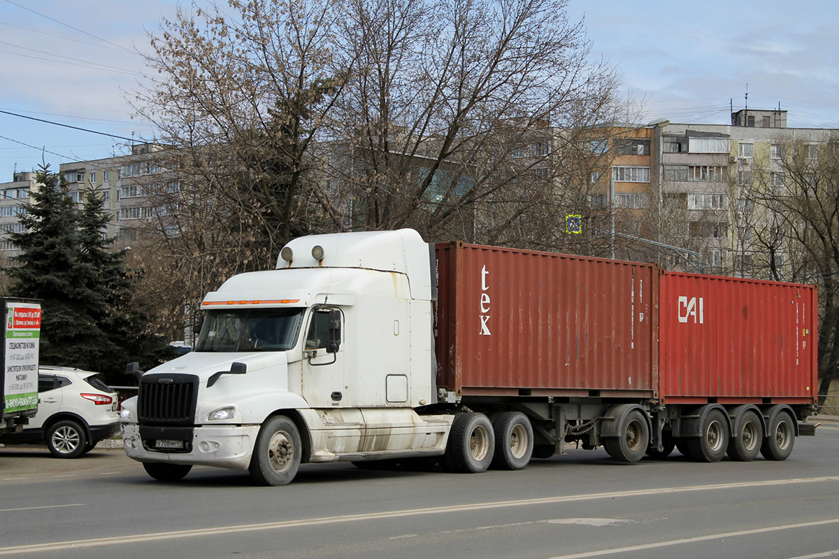 Ленинградская область, № Х 708 ММ 47 — Freightliner Century Class