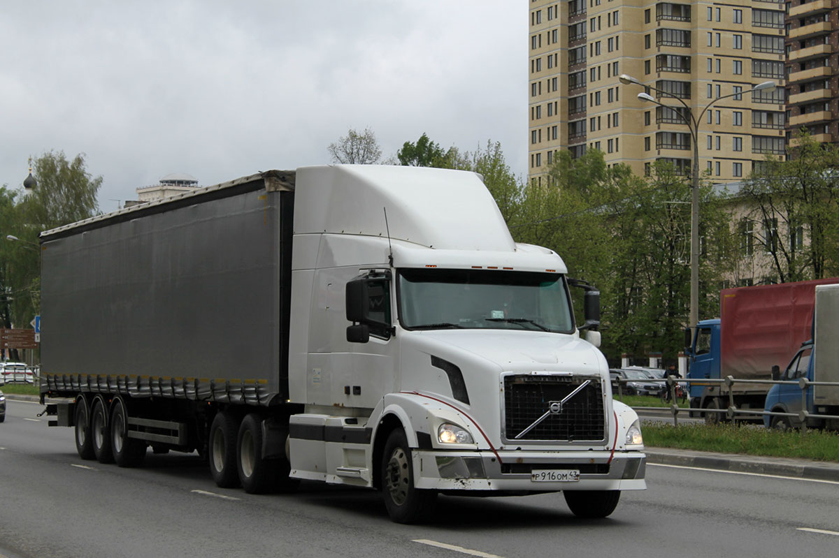 Кировская область, № Р 916 ОМ 43 — Volvo VNL420