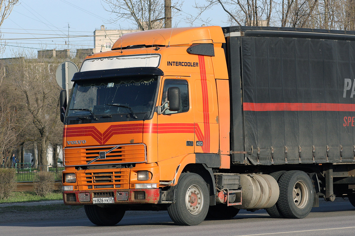 Дагестан, № Н 826 УК 05 — Volvo ('1993) FH12.420