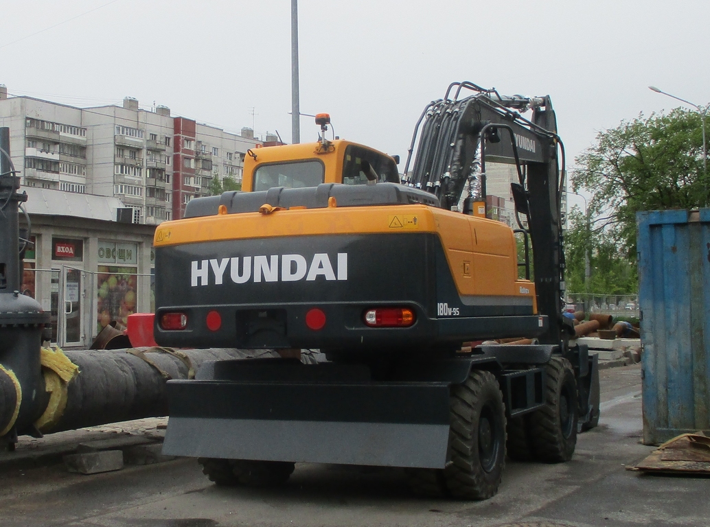 Санкт-Петербург, № (78) Б/Н СТ 0033 — Hyundai R180W