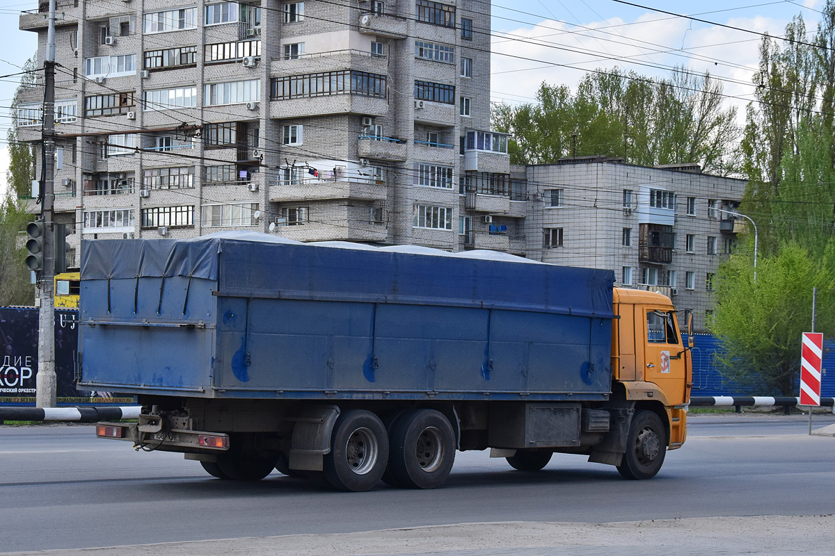 Ростовская область, № Е 158 ЕУ 82 — КамАЗ-65117 (общая модель)