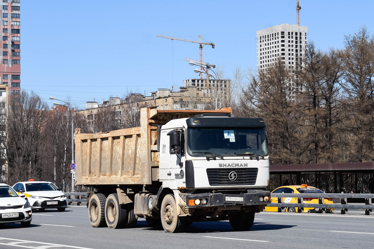 Москва, № Е 941 ВК 77 — Shaanxi Shacman F2000 SX325x