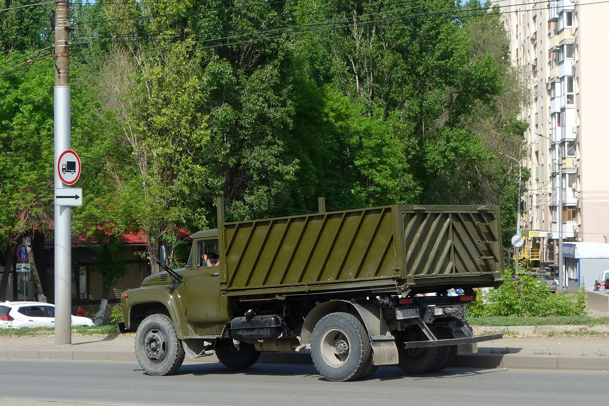 Саратовская область, № Ц 8611 СА — ЗИЛ-495710