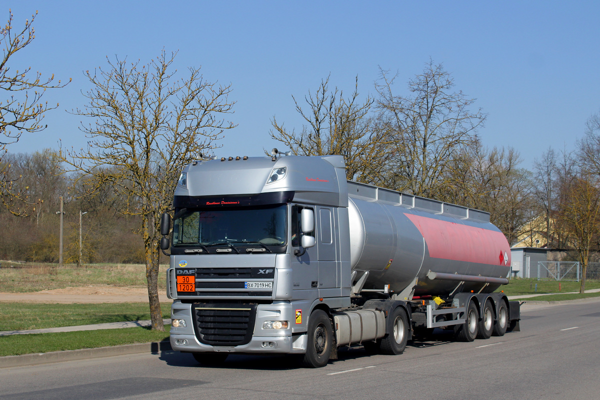 Хмельницкая область, № ВХ 7019 НС — DAF XF105 FT