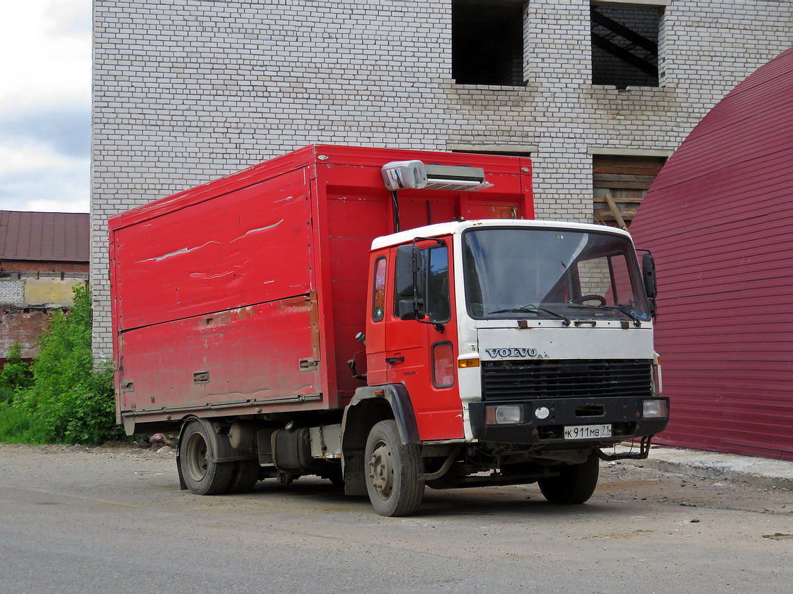 Кировская область, № К 911 МВ 71 — Volvo FL6