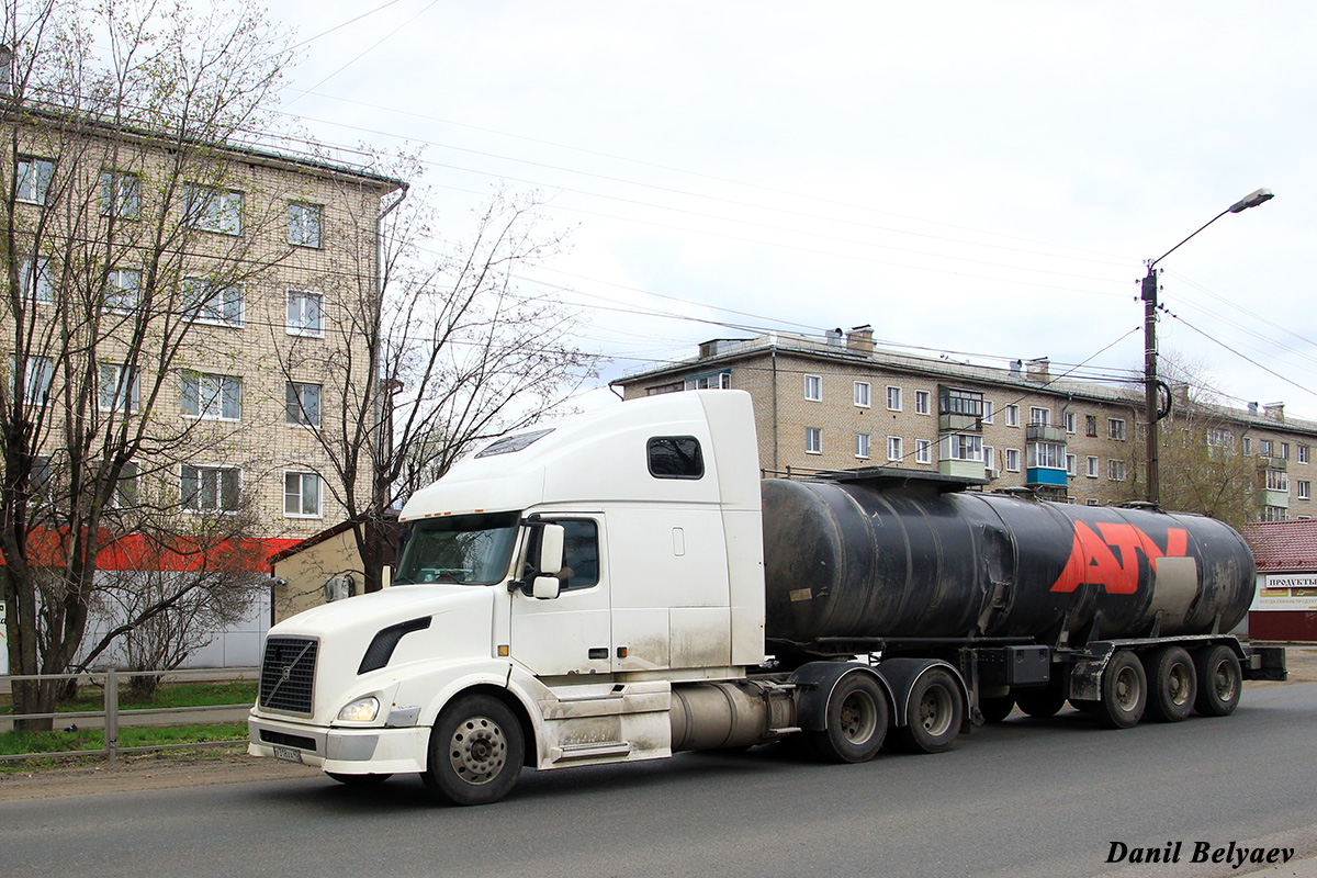 Кировская область, № У 318 ХА 43 — Volvo VNL670; Кировская область, № АМ 7928 69 —  Модель неизвестна