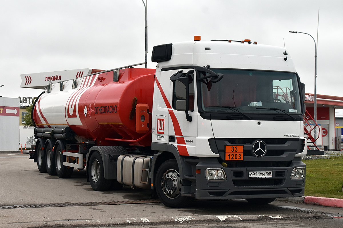 Московская область, № О 911 УМ 750 — Mercedes-Benz Actros '09 1844 [Z9M]