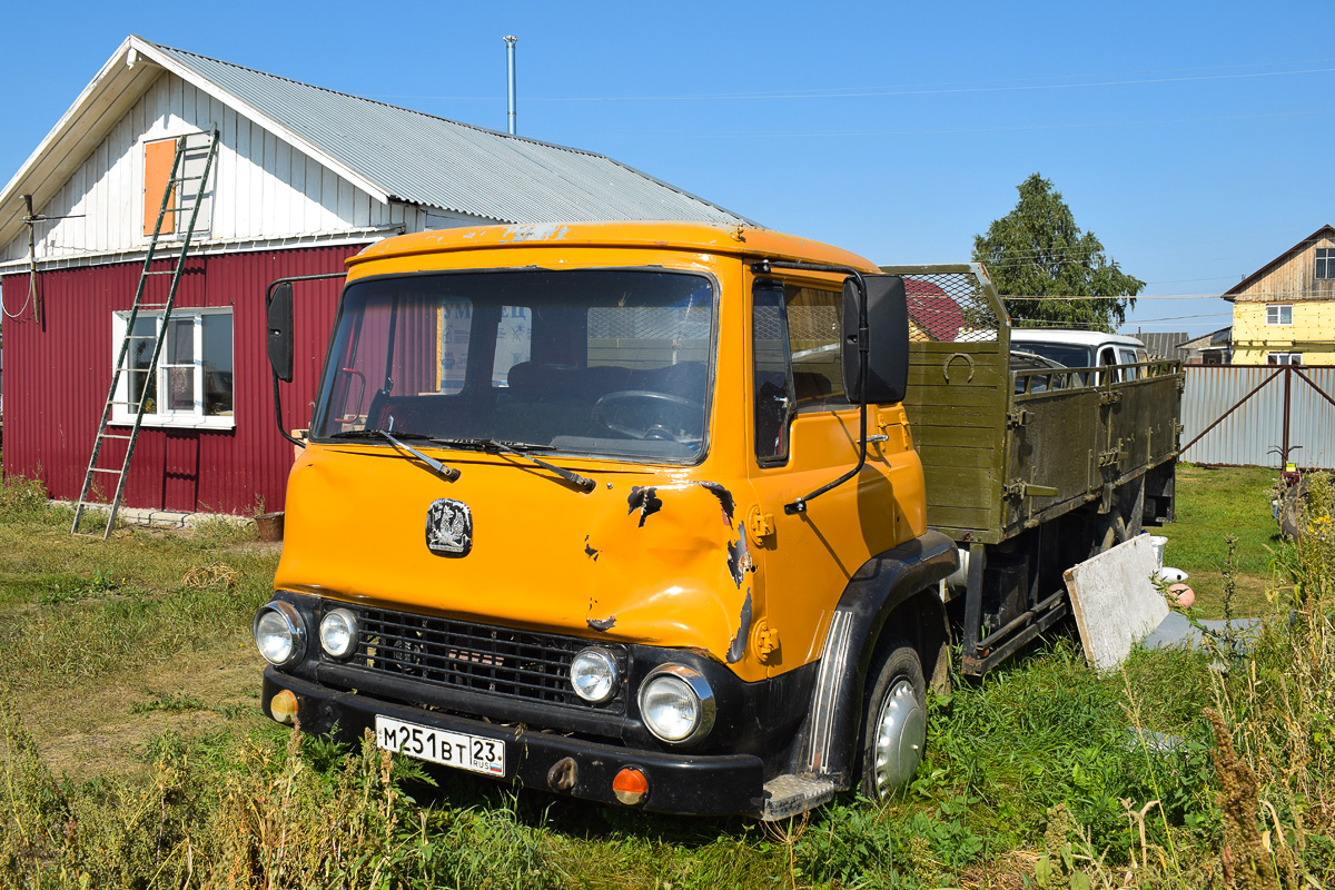 Алтайский край, № М 251 ВТ 23 — Bedford (общая модель)