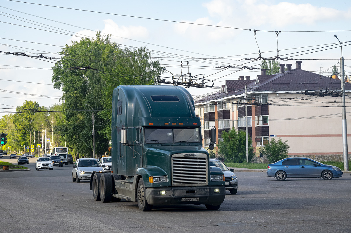 Башкортостан, № О 064 КВ 102 — Freightliner FLD 120