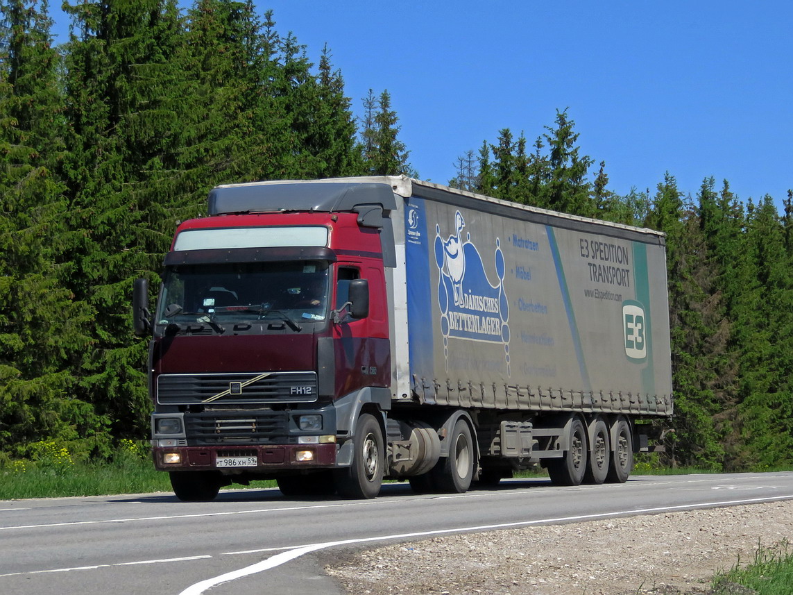 Пермский край, № Т 986 ХН 59 — Volvo ('1993) FH12.380