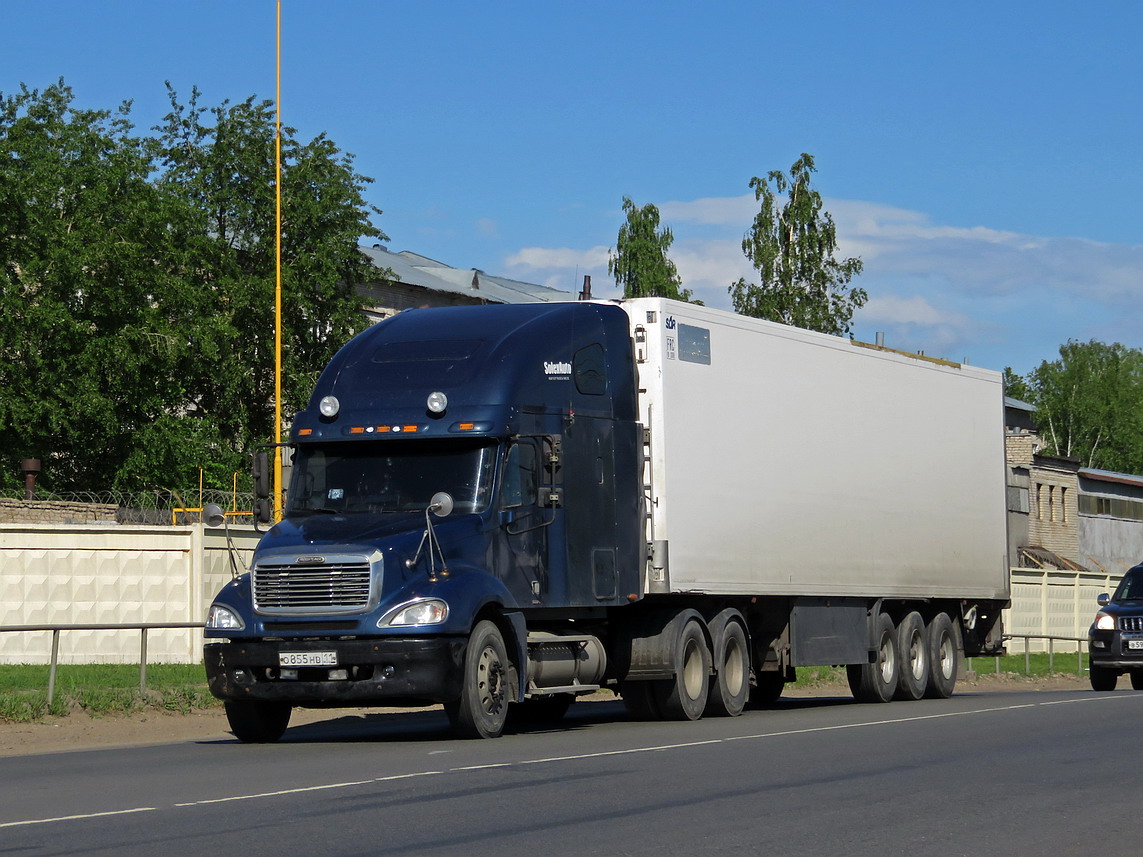 Коми, № О 855 НВ 11 — Freightliner Columbia