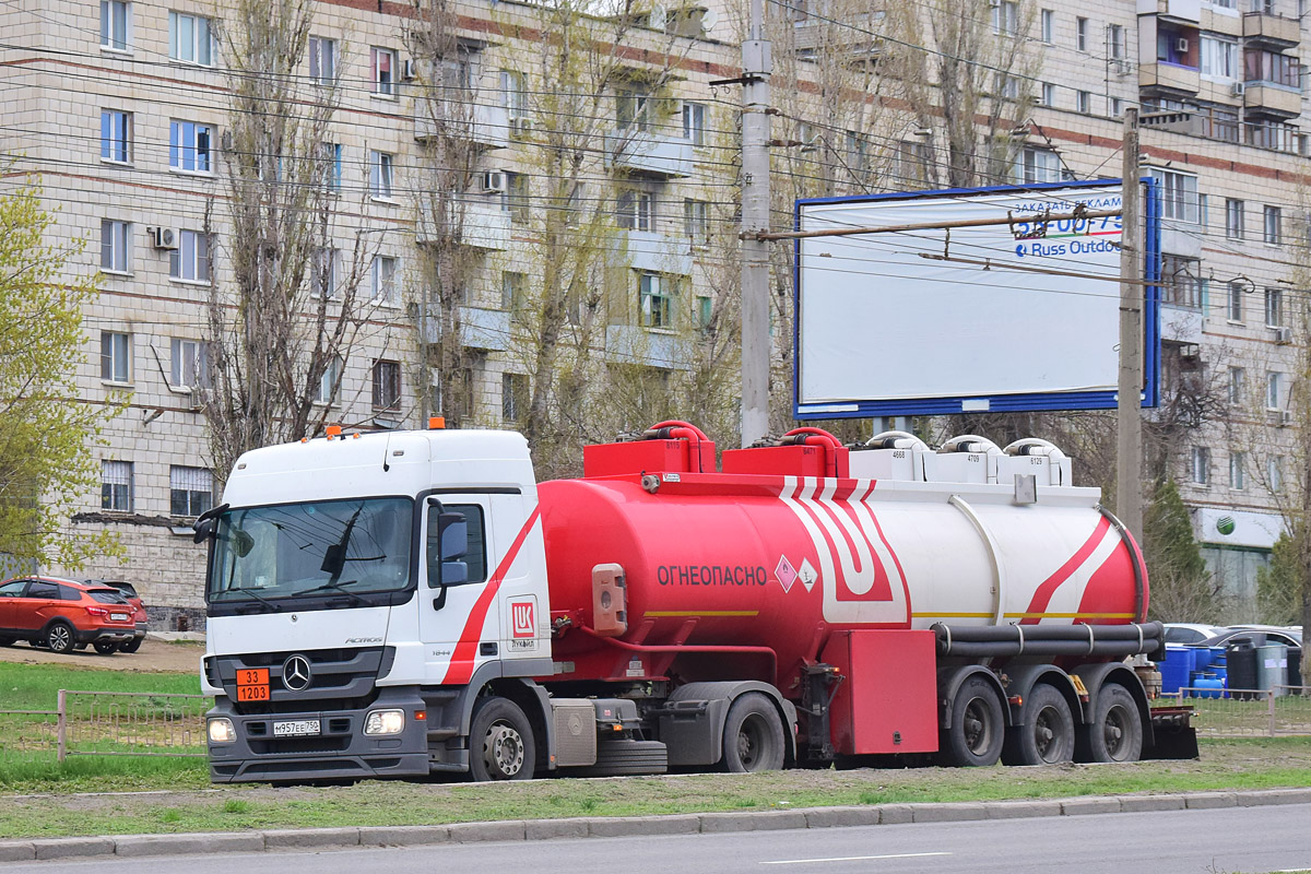 Волгоградская область, № М 957 ЕЕ 750 — Mercedes-Benz Actros '09 1844 [Z9M]