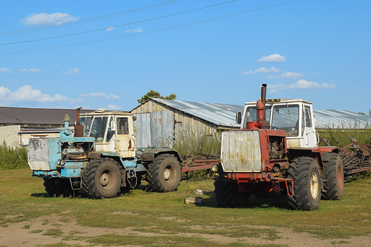 Алтайский край, № 9950 ЕК 22 — Т-150К; Алтайский край, № 1299 ЕЕ 22 — Т-150К