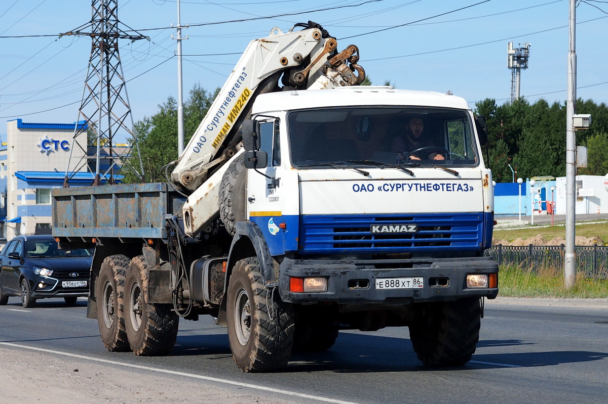 Ханты-Мансийский автоном.округ, № Е 888 ХТ 86 — КамАЗ-43118-15 [43118R]